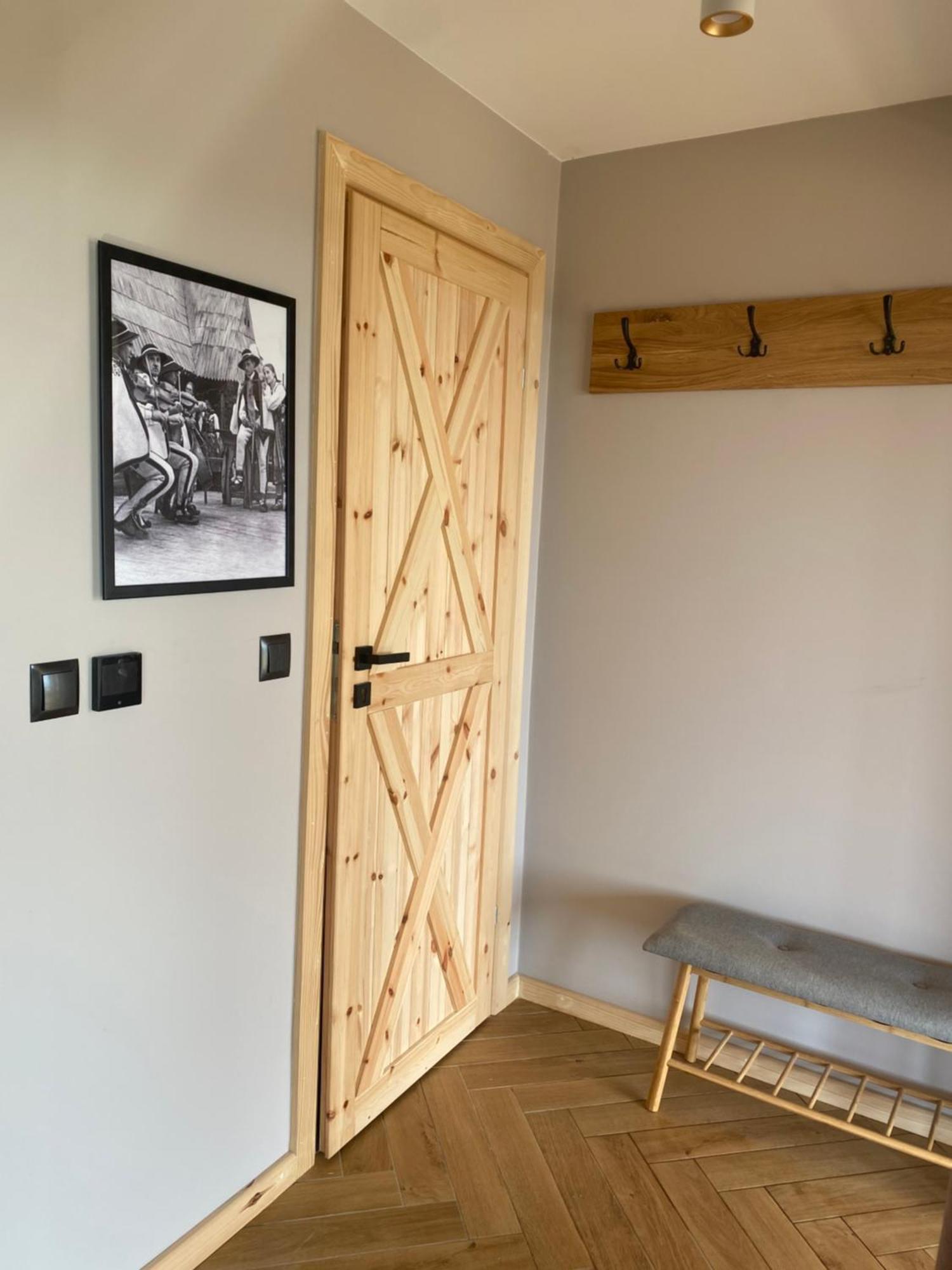 איסטבנה Zloty Gron Log Houses & Apartments מראה חיצוני תמונה