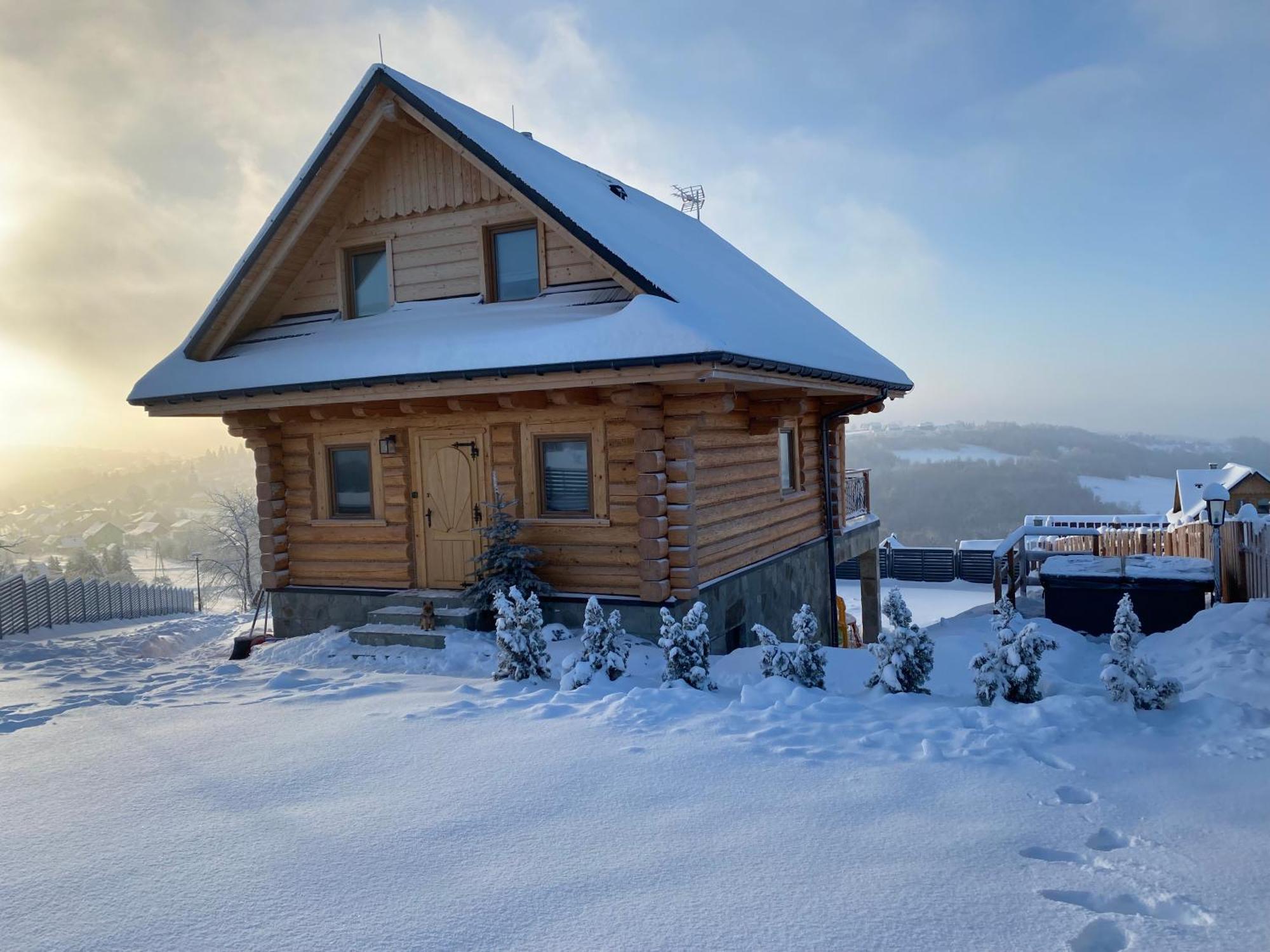 איסטבנה Zloty Gron Log Houses & Apartments מראה חיצוני תמונה