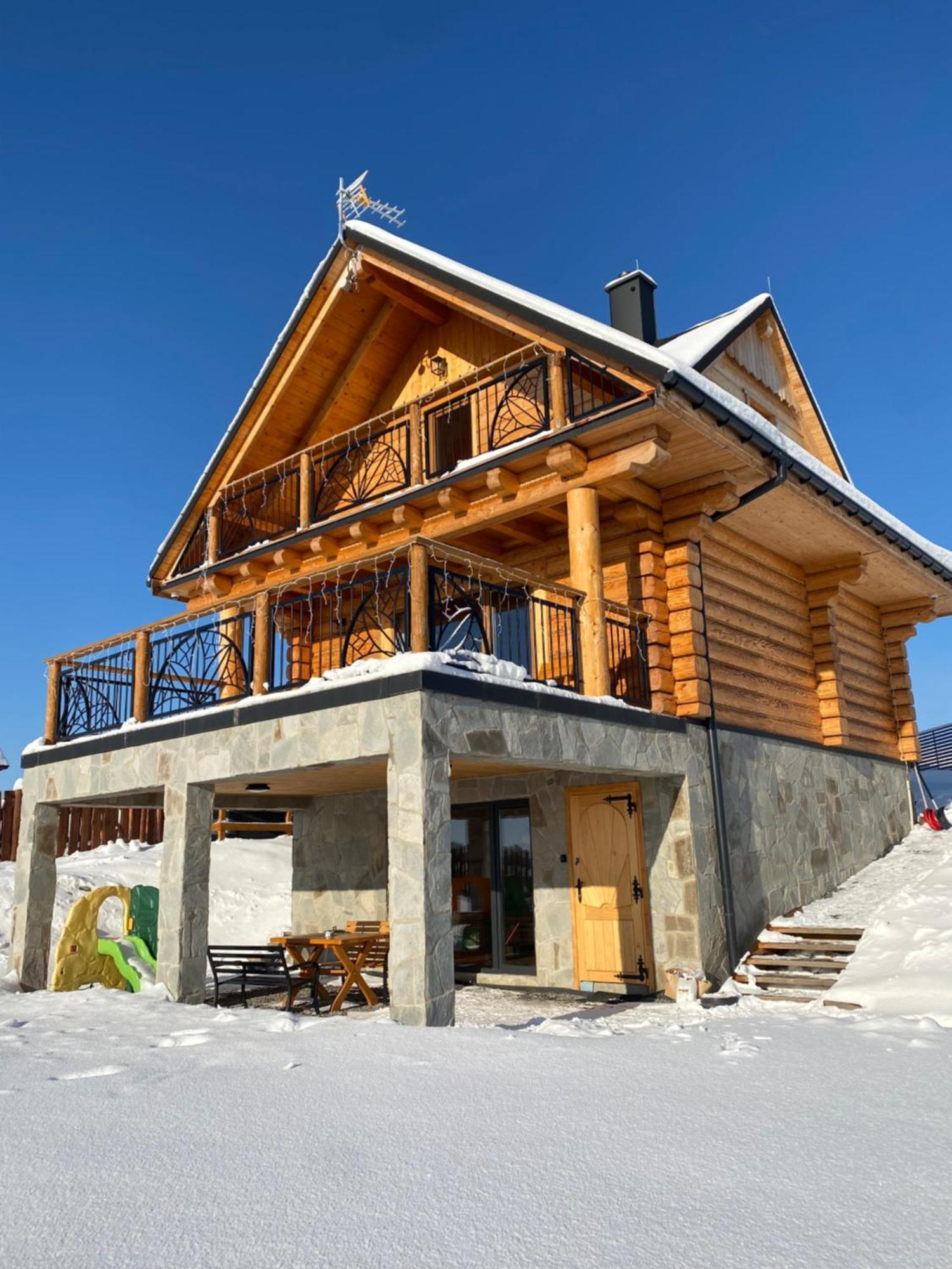 איסטבנה Zloty Gron Log Houses & Apartments מראה חיצוני תמונה
