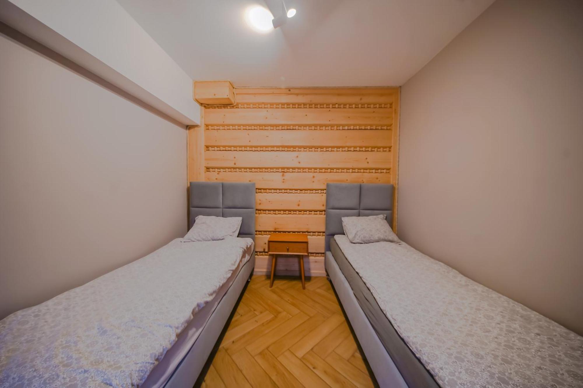 איסטבנה Zloty Gron Log Houses & Apartments מראה חיצוני תמונה