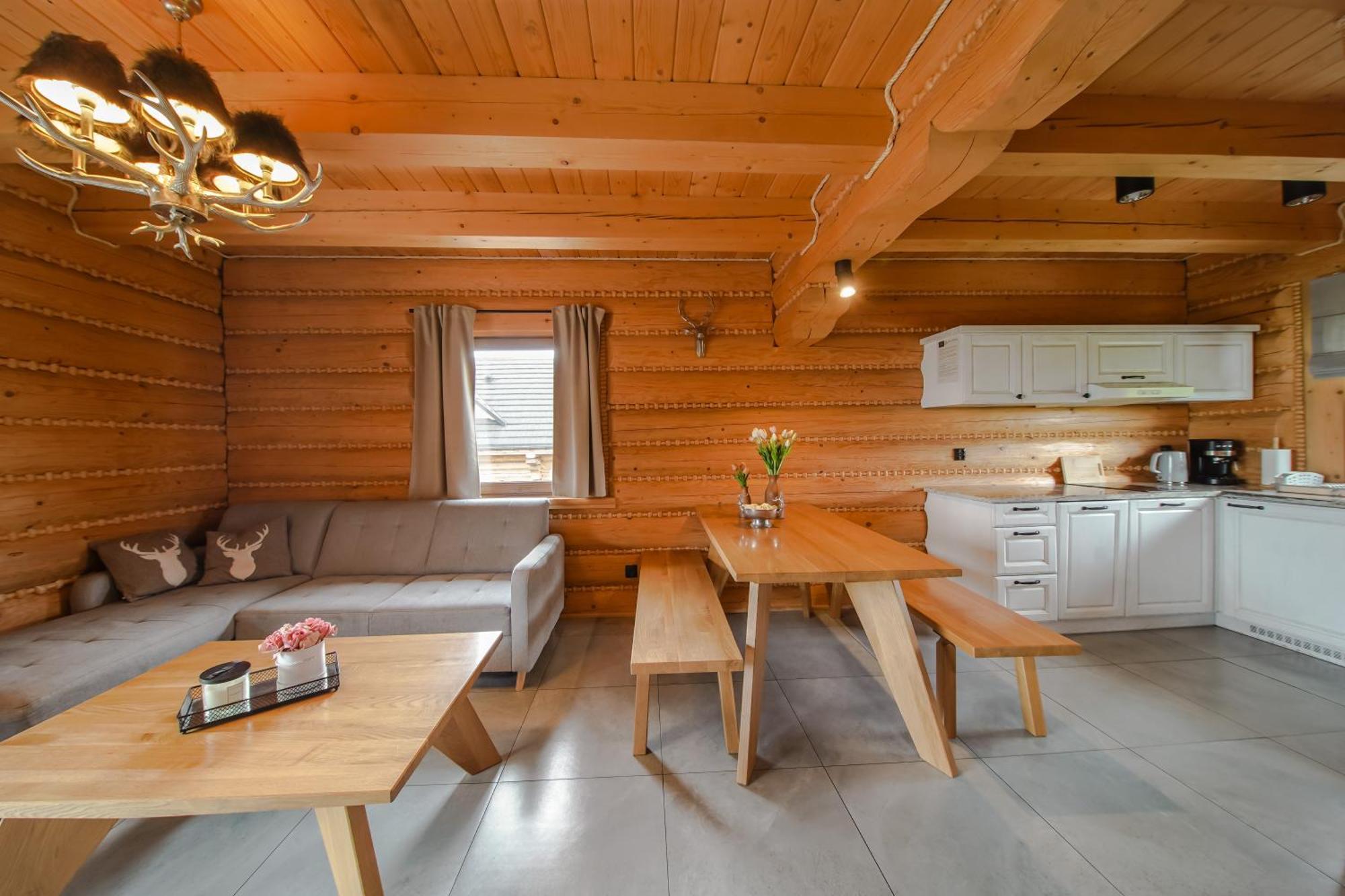 איסטבנה Zloty Gron Log Houses & Apartments מראה חיצוני תמונה